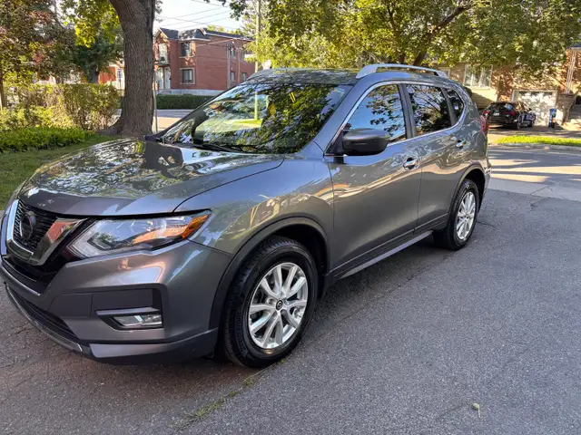 2018 Nissan Rogue SV AWD with only 68,000 km