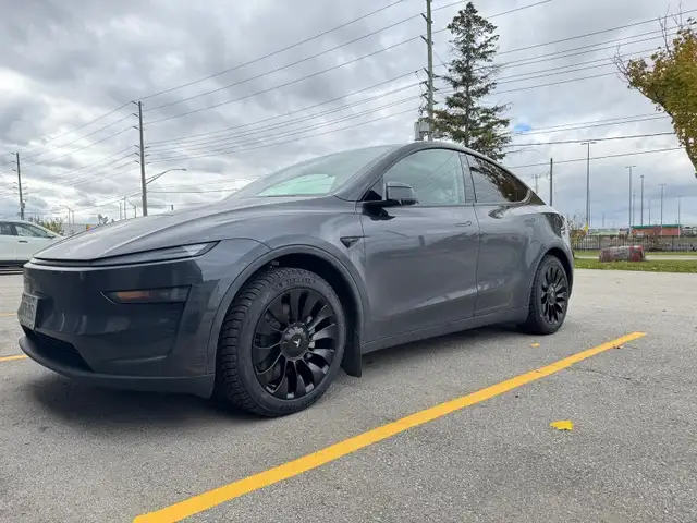 19" winter alloy wheel and tire packages for the Tesla Model Y in Tires & Rims in Kitchener / Waterloo - Image 2