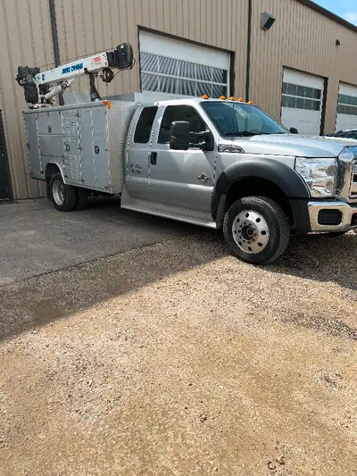 2011 F550 with 11Ft Service Body