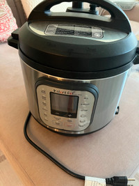 Instant Pot NOVA 6 Pressure Cooker (6qt)