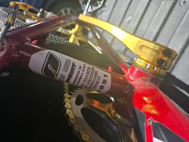 Bombshell Advent Viper BMX Race Bike - Expert XL in BMX in Kingston - Image 9