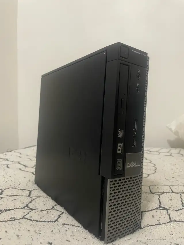 Dell Optiplex 790 - Great for Students in Desktop Computers in City of Toronto - Image 2