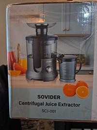 Centrifugal Juice Extactor Brand new never been opened or used 