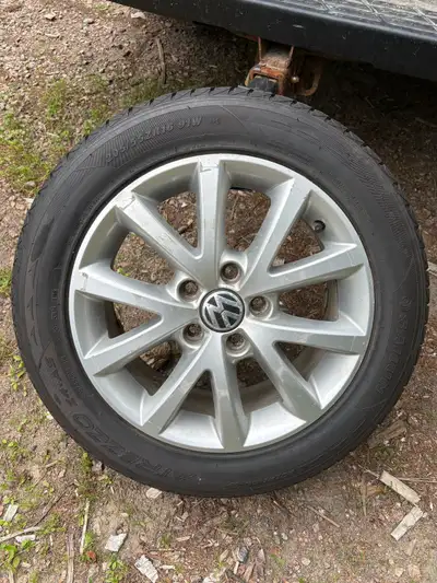 All Season tires, comes with the rims because I don’t have the tools to get em off. Only used for 1...