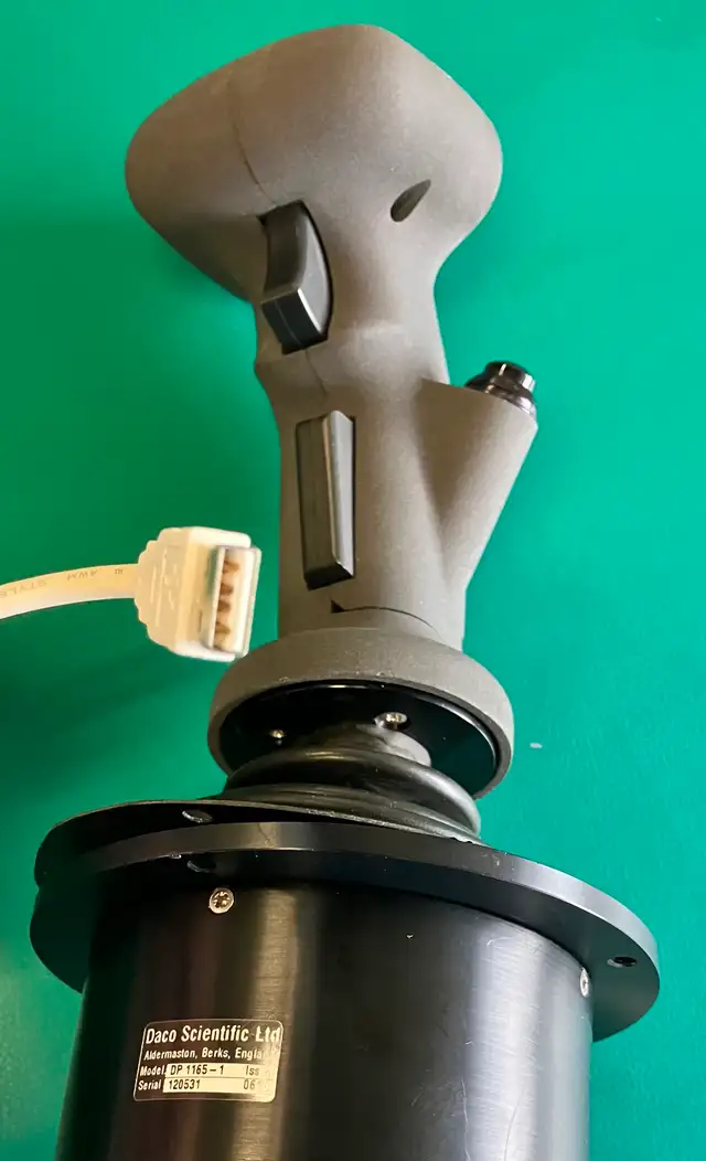 Joystick Controller Daco 1165-1 in Other in Québec City - Image 4