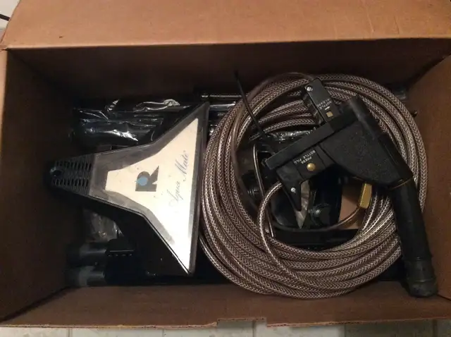 Rainbow vacuum accessories and carpet washing kit. in Vacuums in Oshawa / Durham Region - Image 3