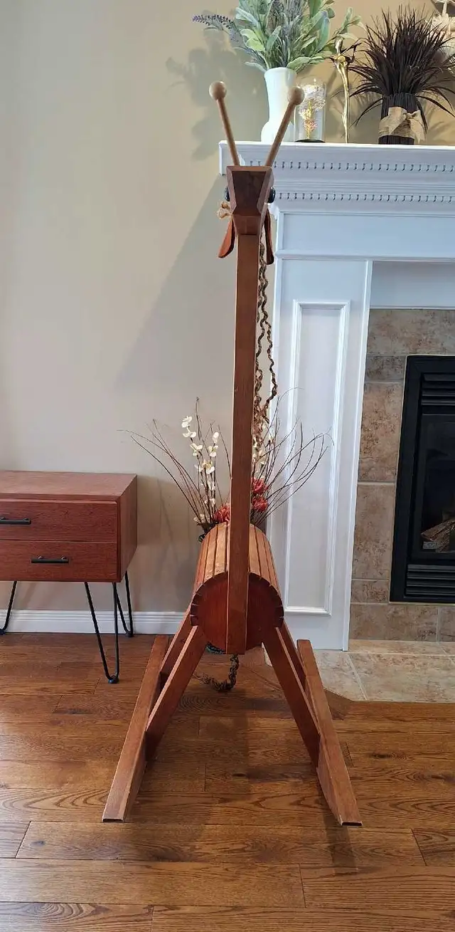 Mid Century Oak Wood Rocking Horse Deco in Arts & Collectibles in West Island - Image 7