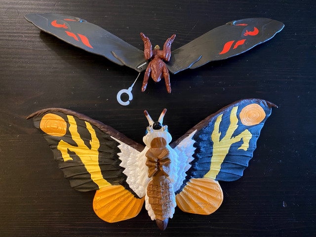 Mothra BANDAI Movie Monster Series vinyl godzilla figures in Toys & Games in Edmonton - Image 2
