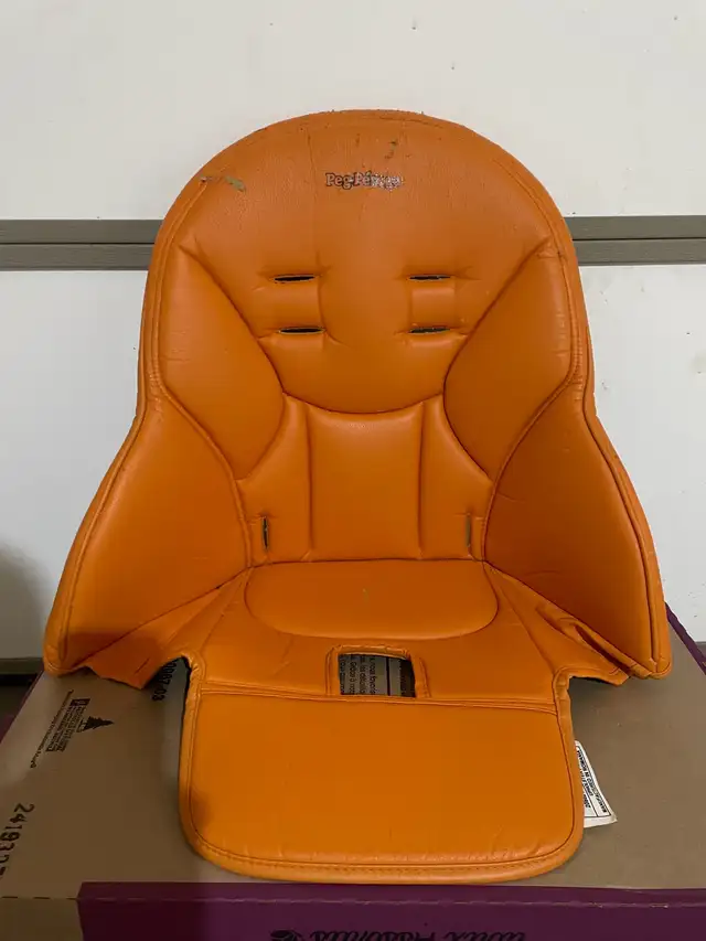 High chair Prima pappa in Strollers, Carriers & Car Seats in Oakville / Halton Region - Image 9