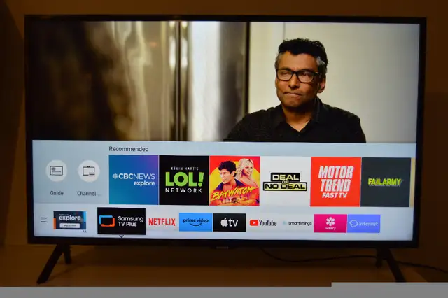 Samsung QN32Q50RA 32" QLED 4K Smart Ultra HD TV with Remote etc. in TVs in Markham / York Region - Image 8