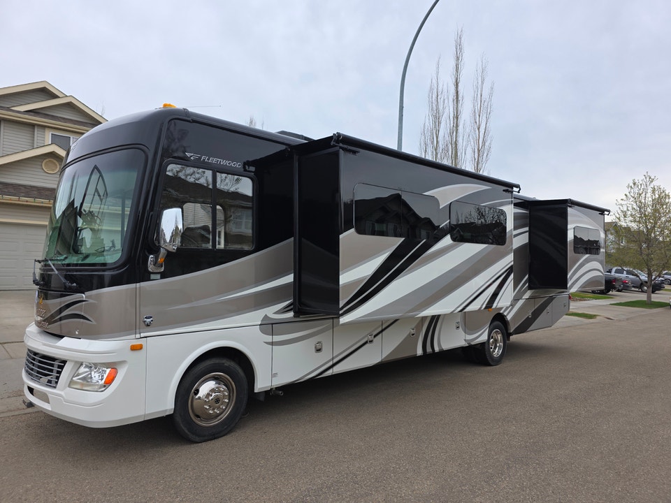 2015 Fleetwood Bounder Classic 34B Bunk Model | RVs & Motorhomes | St ...