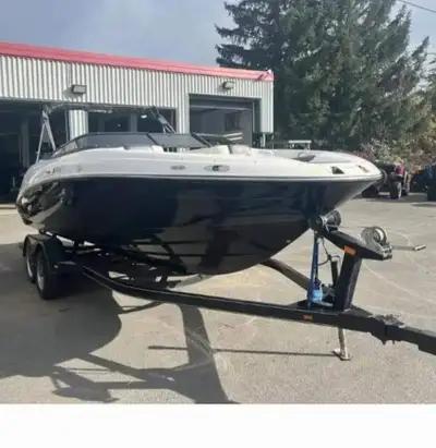 Yamaha 212SS with trailer. Only 50 hours