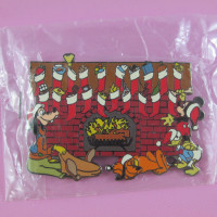 Disney Mickey Mouse Fireplace Pin Le 100
