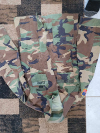 Medium. USA ARMY JACKET. CAMOUFLAGE JACKET. HUNTING JACKET