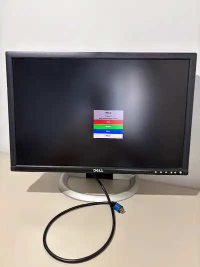 Écran Dell 22’’ – Très bon état – Câble inclus, View more