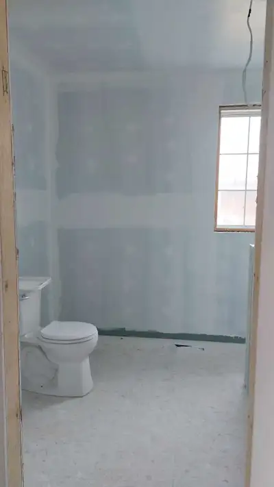 Travail général en rénovation. Cuisine/Salle de bain. Pose de jyps et tireur de joints professionnel...