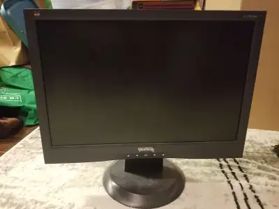 ViewSonic 19 inch LCD Monitor OBO, View more