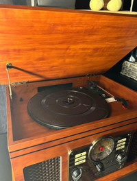 Victrola 6-in-1 Record Player (Bluetooth, vinyl, fm radio, cd)