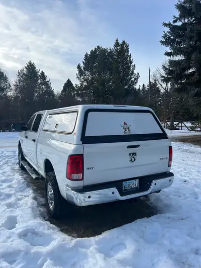 Great condition Leer canopy. For Dodge Ram trucks with 6’4” box. Model 100RCC 64DR09 Ram HD, 1500, 2...