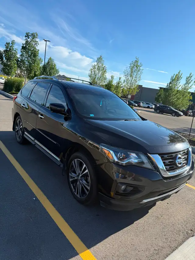 2019 Nissan Pathfinder Platinum AWD