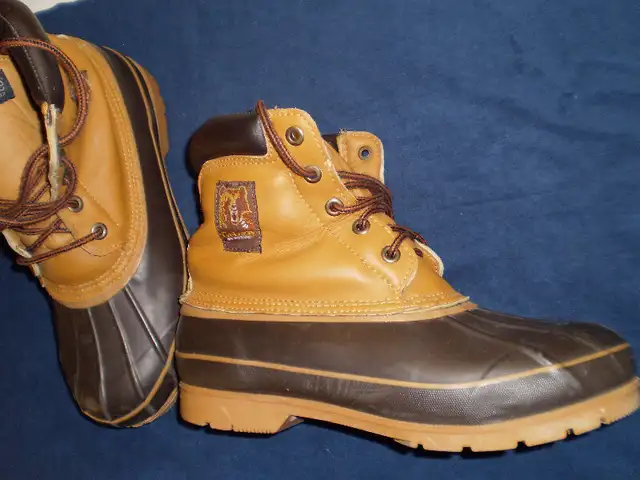 Winter Boots and Safety Boots Shoes in Men's in City of Toronto - Image 2