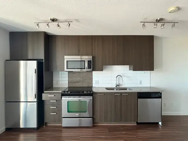 Studio Condo for Rent Near Surrey Central SkyTrain