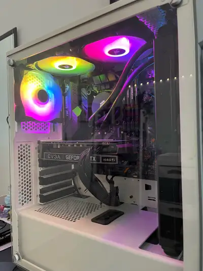 Great beginner mid-range PC, can play games with high fps at 1080p. Selling because I bought a new P...