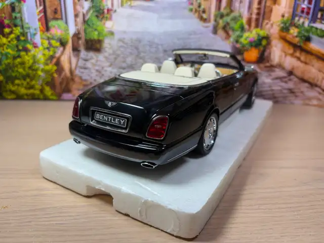 1:18 Minichamps Bentley Azure Convertible (2006) Diecast Model N in Arts & Collectibles in Mississauga / Peel Region - Image 6