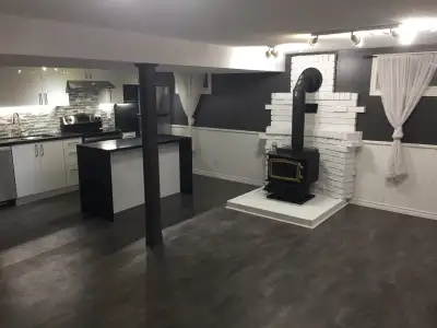 Cozy Basement, Sparkling Kitchen