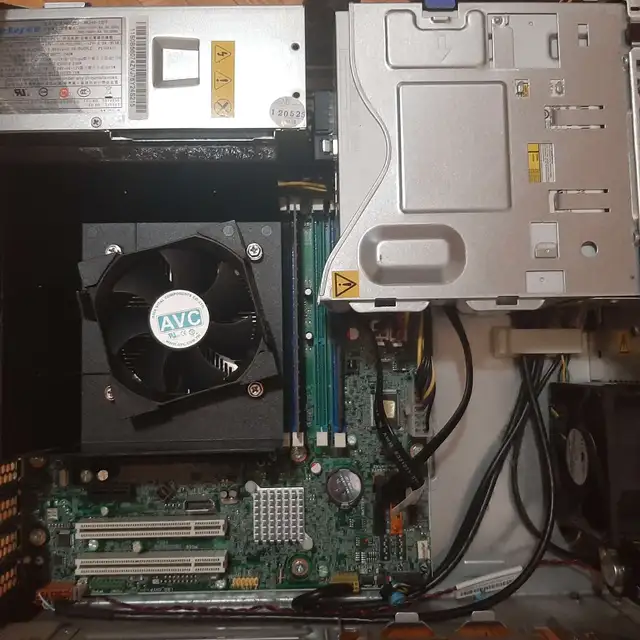 ThinkCentre M82 SFF i5 8GB Win11 in Desktop Computers in City of Toronto - Image 4
