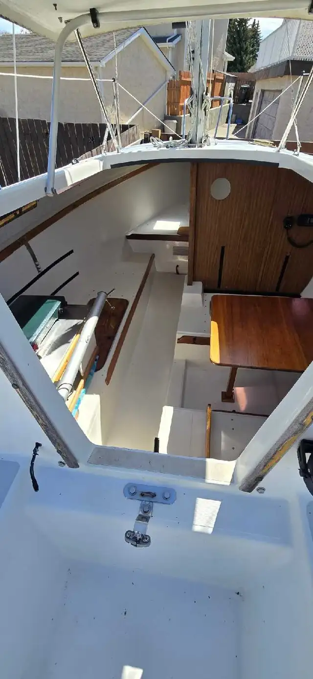 25' MacGregor Sailboat in Sailboats in Smithers - Image 10