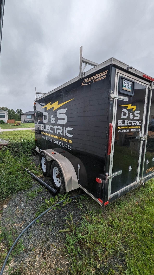 2019 rainbow enclosed 12ft trailer Cargo & Utility Trailers