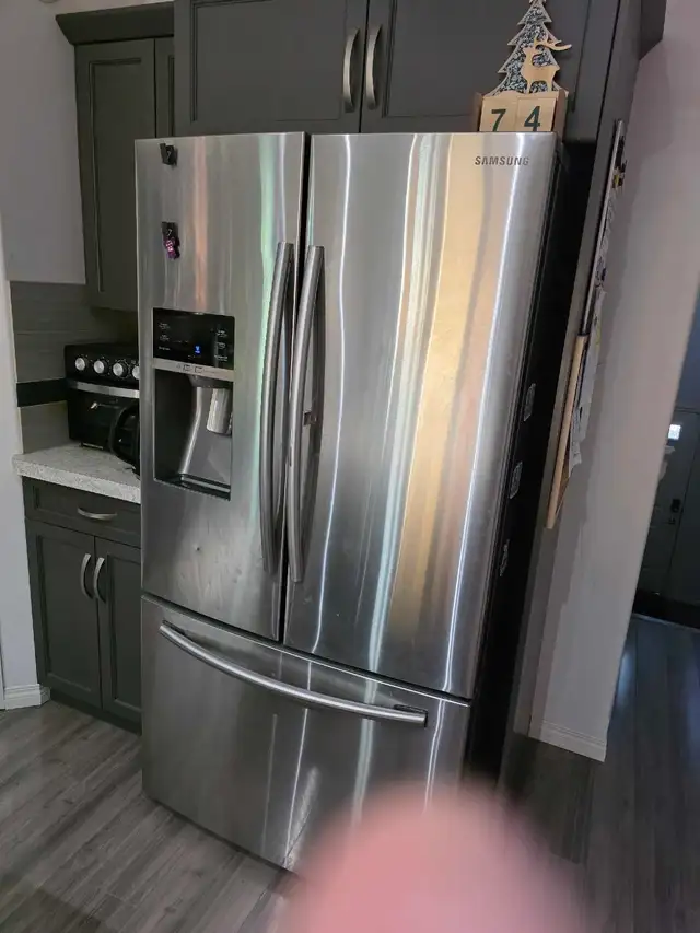 samsung Fridge | Refrigerators | Red Deer | Free local classifieds - Kijiji