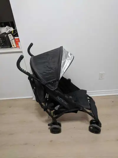 This is a Summer brand stroller in lightly used condition, perfect for navigating city streets or tr...