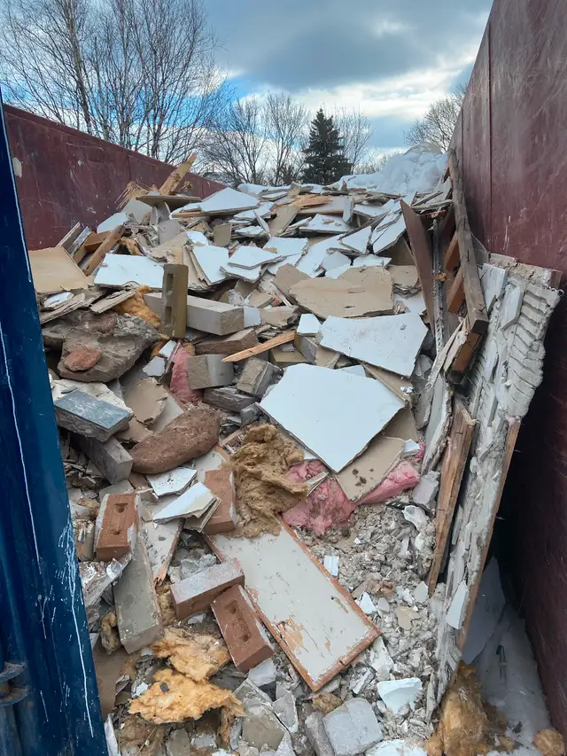 Last min trash Junk removal/deck-shed demolition & installation63009266209025124