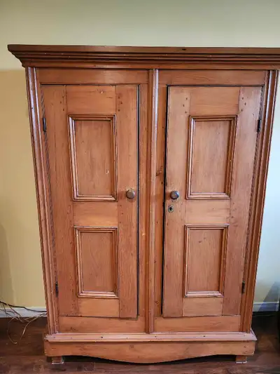 Armoire antique, View more