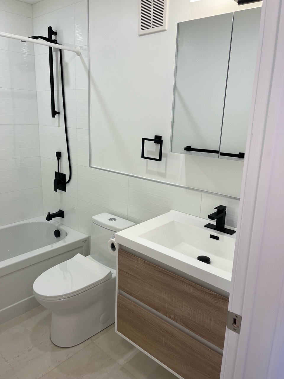 logement 3 1/2 à louer 3