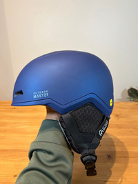 BRAND NEW Snowboard / Ski Helmet Medium