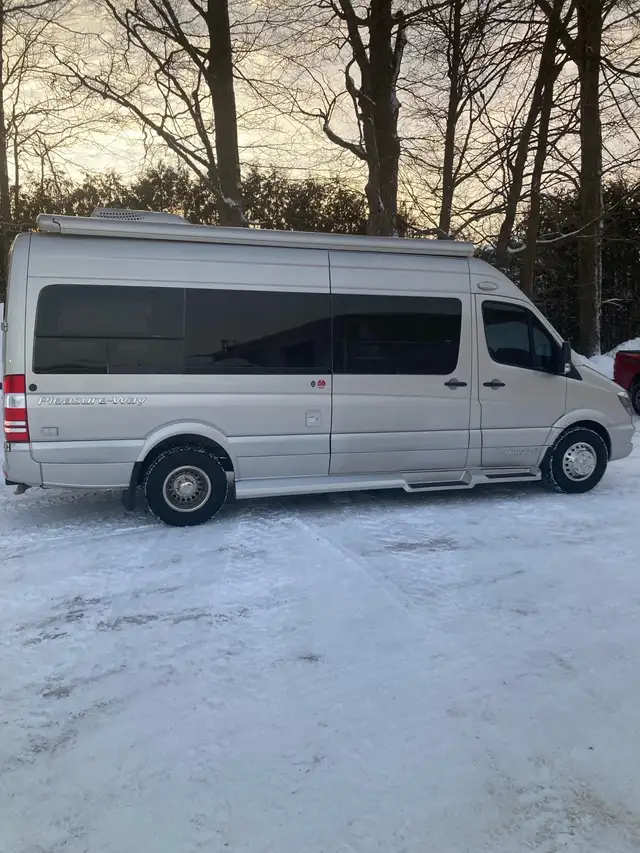  Mercedes pleasureway Fl in RVs & Motorhomes in Owen Sound - Image 3
