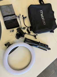 Mobifoto ring light with stand and accessories
