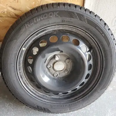4 hankook lots of tread left sold the car came from vw Jetta but might fit golf Passat mk5 mk6 mk7 m...