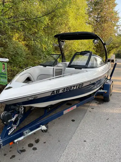 2004 Malibu 21 LVS wakesetter Extreme trailer Dual batteries Low hours Stored and serviced annually...