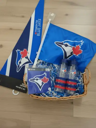 [NEW, $160 VALUE] TORONTO BLUE JAYS Gift Bundle (Authentic MLB), View more
