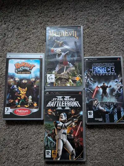 4 games + 2 games are case + manual only (midnight club and sims) 30 obo