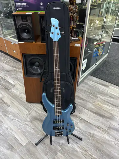 YAMAHA TRBX304 BASS GUITAR METALLIC BLUE with bag, View more