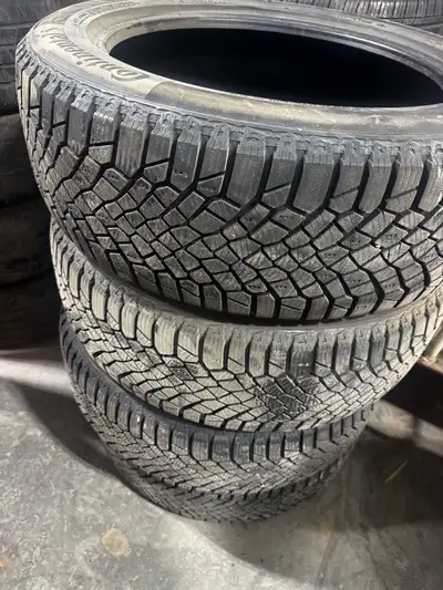 I'm offering a set of Continental IceContact winter tires, size 235/55R20, perfect for providing sup...