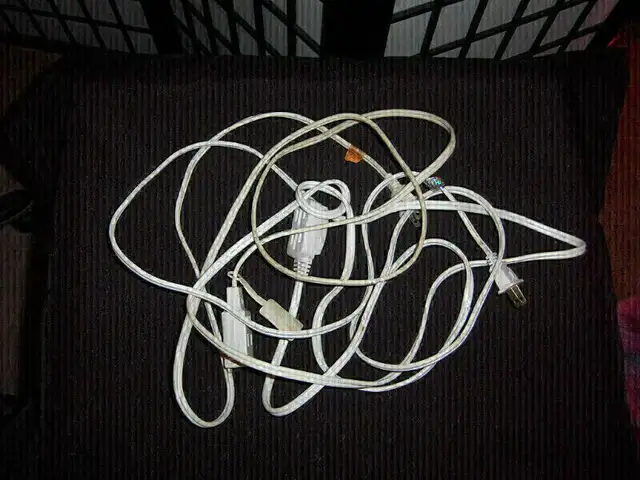 Everything $5 Or Less in Other in City of Halifax - Image 2