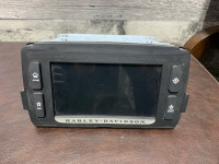 14-18 Harley Boom Box 6.5GT radio
