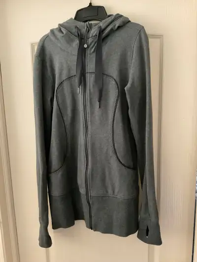 LULULEMON Women’s Size 10, View more