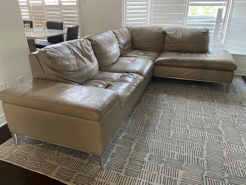 Sectional leather couch Couches & Futons City of Toronto Kijiji